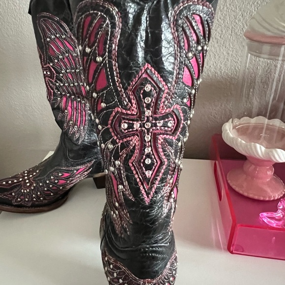 Corral Black and Pink Heeled Boots with Ornate Design - Picture 5 of 10